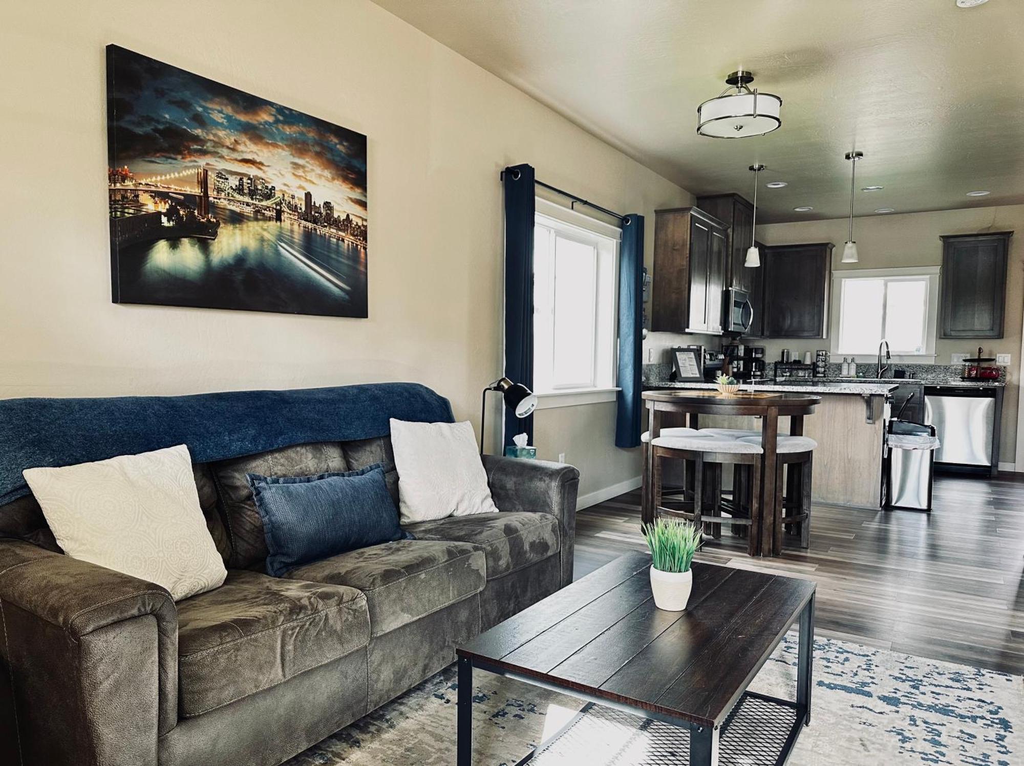 Cheerful New 2 Bedroom Home In Cul De Sac Netflix 梅德福 外观 照片